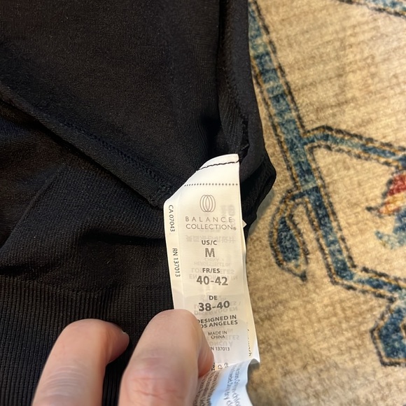 2 sports bra size Medium - Picture 4 of 8